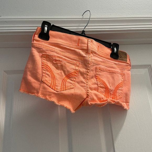 Hollister $ Women's Raw Hem Denim Jean Shorts Size 0 Orange - Picture 2 of 3